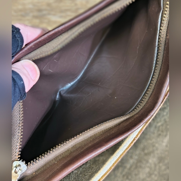 Handmade Brown Leather Clutch - Unisex - Picture 4 of 5